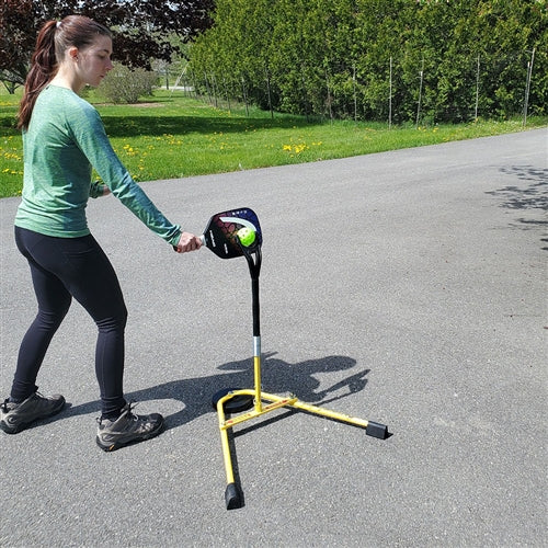 Pickleball Eye Coach individual training tool for pickleball players to focus on ball striking. Made of steel, rubber and plastic.